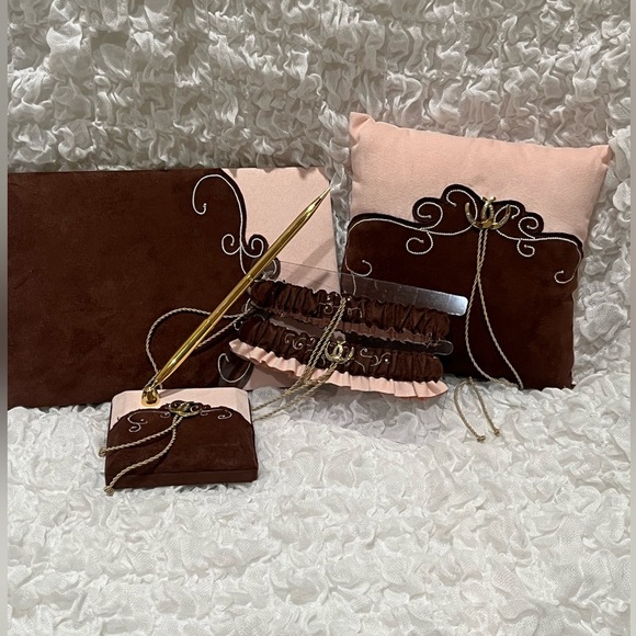 WEDDINGSTAR.INC Other - VINTAGE WESTERN COLLECTION Elegant Wedding Set with Gold Pen BY WEDDINGSTAR INC